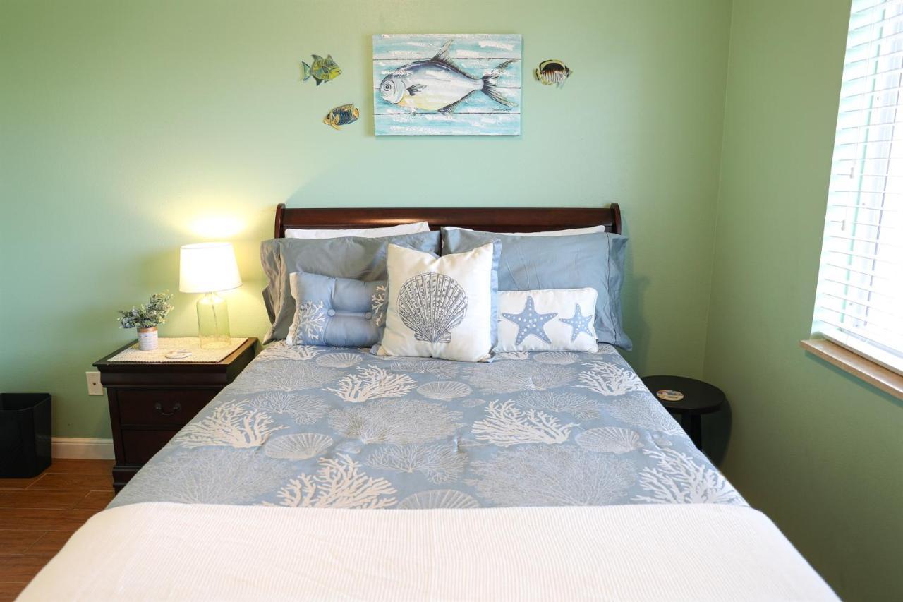 Dolphin Bay In Boca Ciega Resort - 2Br, Pool, Bay View St. Petersburg Exterior photo